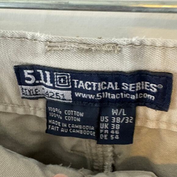 5.11 Tactical Series Khaki Cargo Pants Style 74251 Size 38 x 32 - Picture 4 of 6